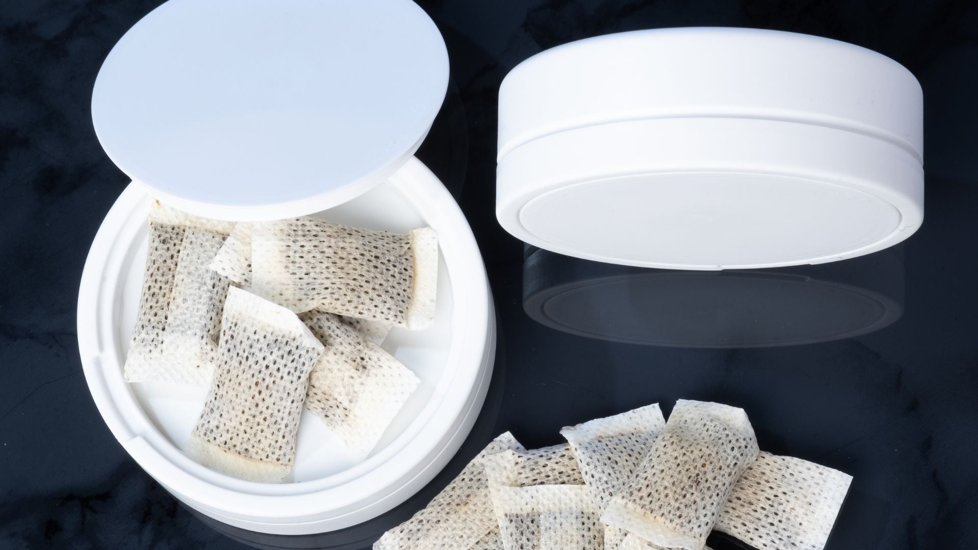dry nicotine pouches vs moist nicotine pouches